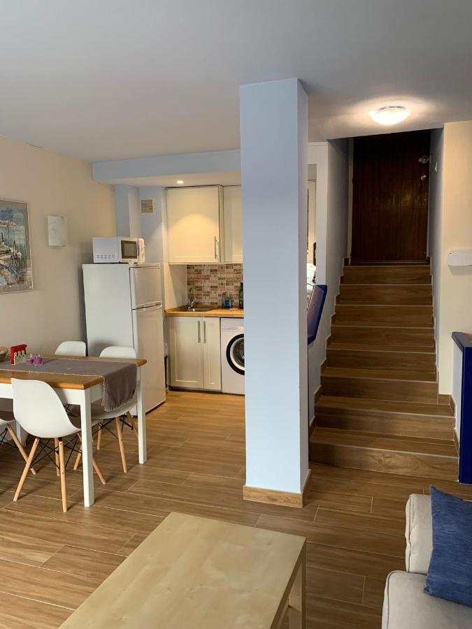 Cosy Apartment In L Escala, 7 Mins Walk To The Closest Beach, Riells L' Escala エクステリア 写真