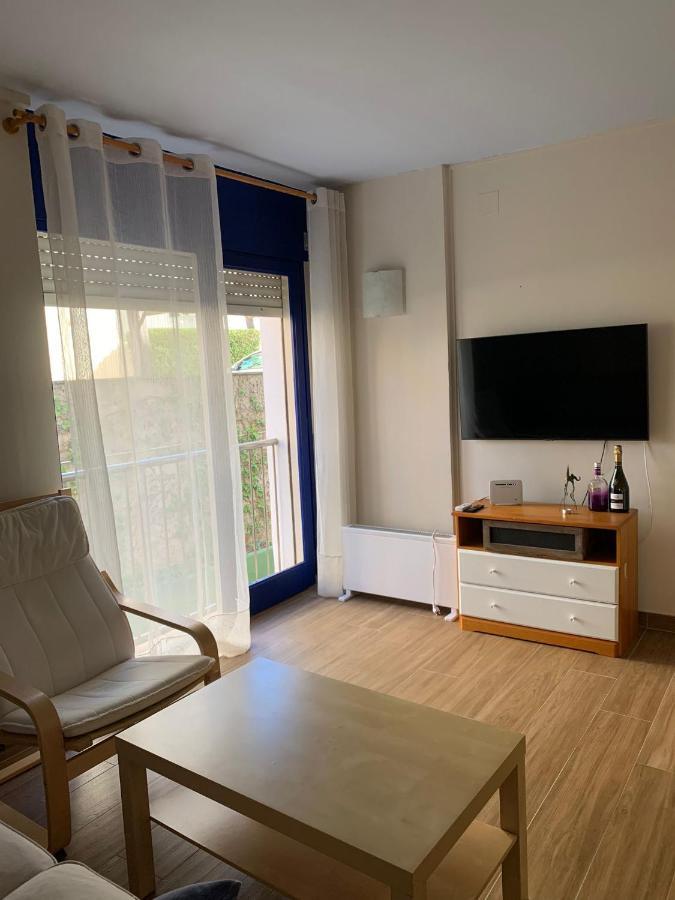 Cosy Apartment In L Escala, 7 Mins Walk To The Closest Beach, Riells L' Escala エクステリア 写真