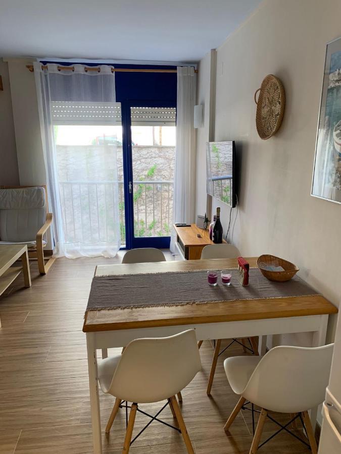 Cosy Apartment In L Escala, 7 Mins Walk To The Closest Beach, Riells L' Escala エクステリア 写真